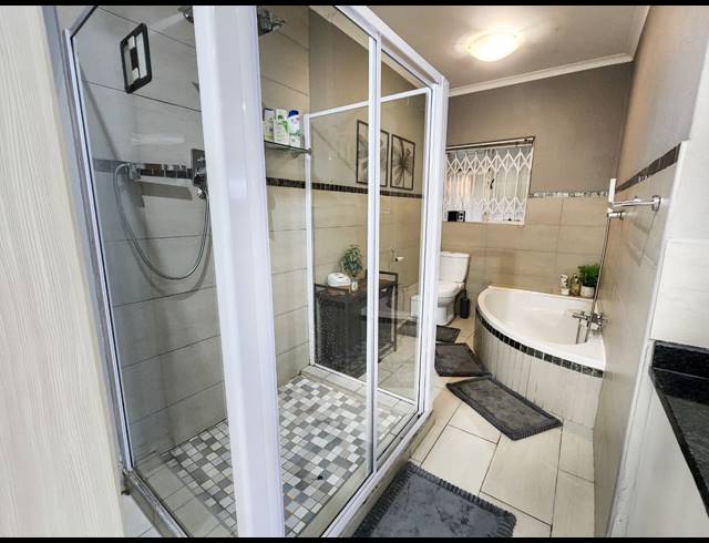 3 BEDROOM HOUSE FOR SALE IN SASOLBURG EXT 23